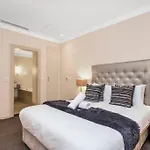 City Life Apartment With Rooftop Pool!